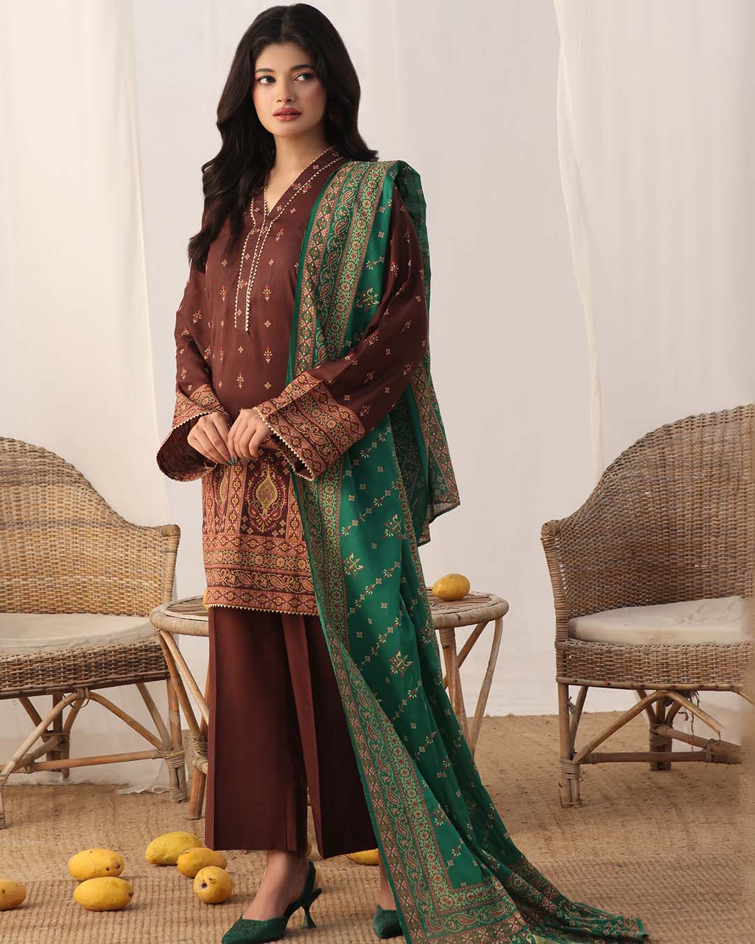 MJ Banarsi Signature Lawn 3PC – Gold Paste Print Summer Suit - Image 3