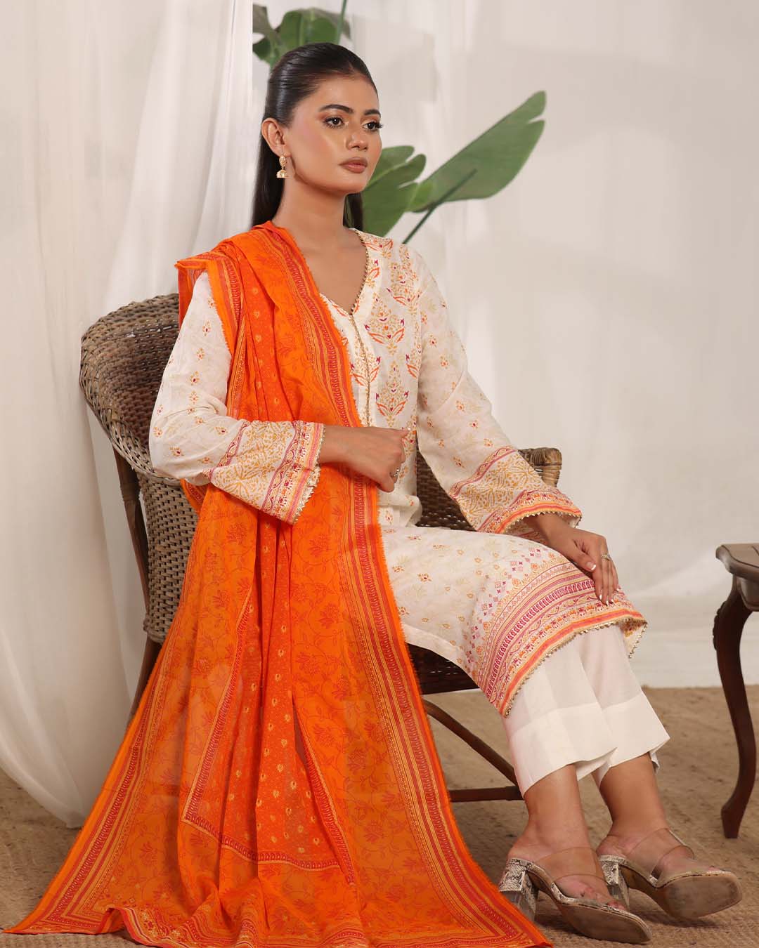 MJ Banarsi Signature Lawn 3PC – Gold Paste Print Summer Suit