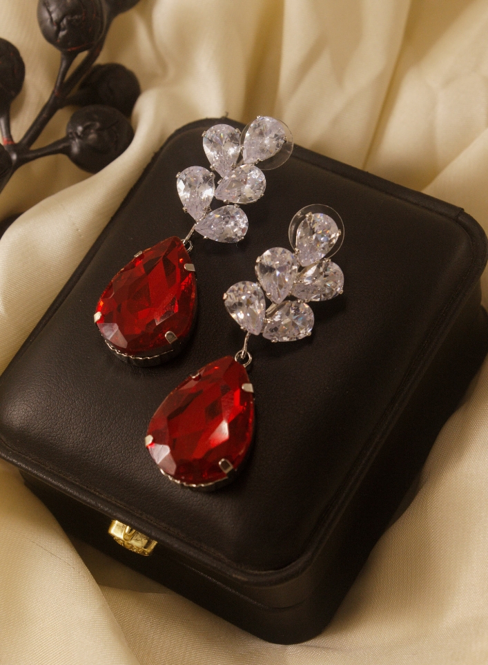 Zarqun Earrings – Elegant & Trendy Jewelry for Every Occasion