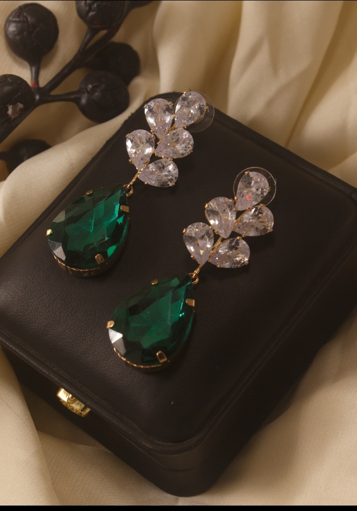 Zarqun Earrings – Elegant & Trendy Jewelry for Every Occasion - Image 4