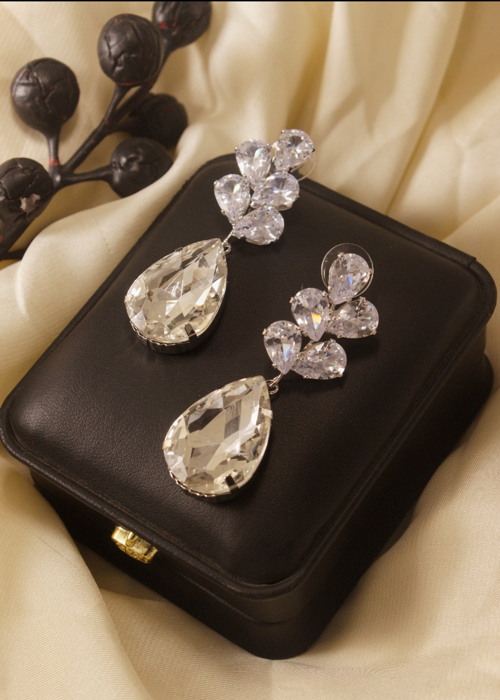 Zarqun Earrings – Elegant & Trendy Jewelry for Every Occasion - Image 3