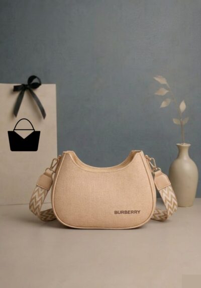 Urban Elite Crescent Bag – The Ultimate High-Street Fashion Accessory