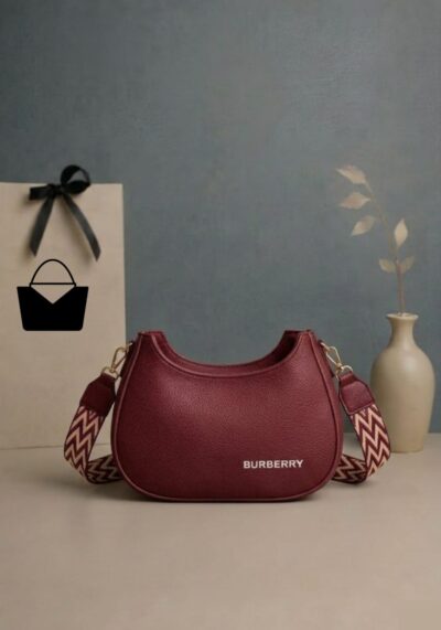 Elite Crescent Moon Crossbody – The Ultimate Trendsetter’s Essential