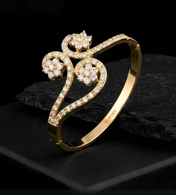 Premium Stylish Bracelet Bangle with Elegant Finish