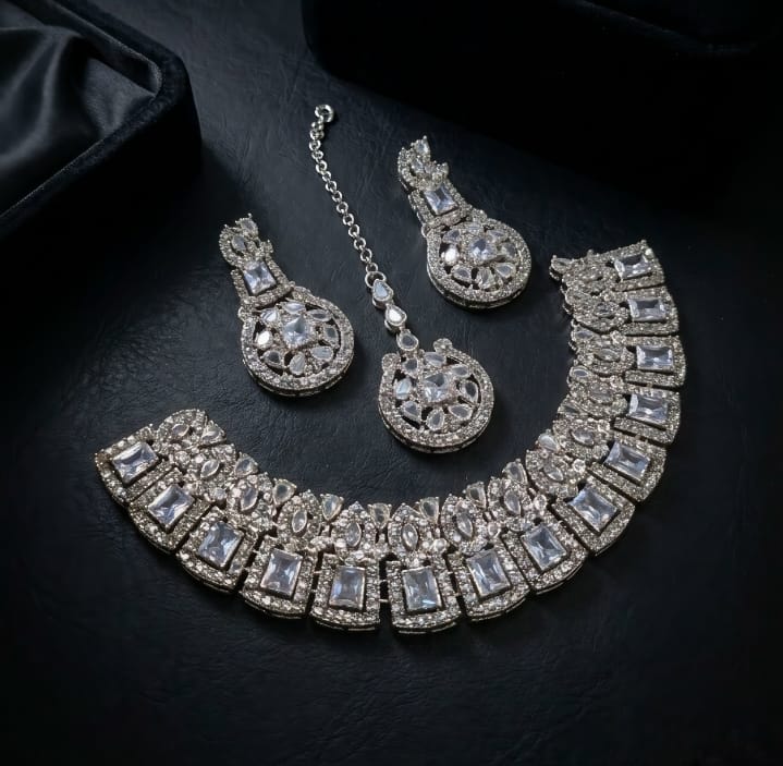 Classic Casting Necklace Set Modern Elegant Jewelry for Women - Image 8