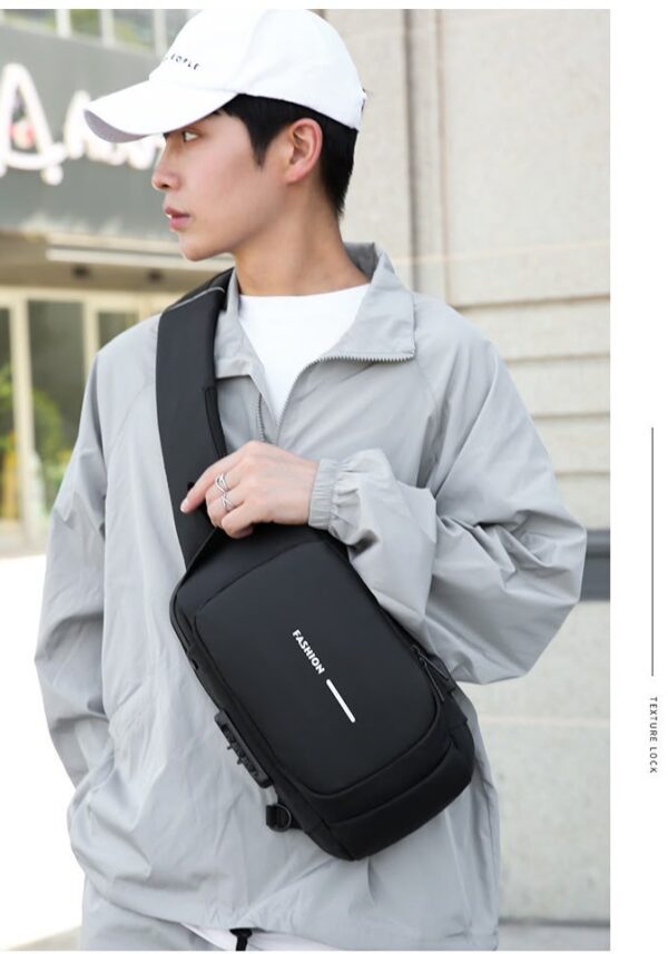 Most Demanding Article   New Fashion Style Casual Waterproof Oxford Chest Cross Body Bag for Men