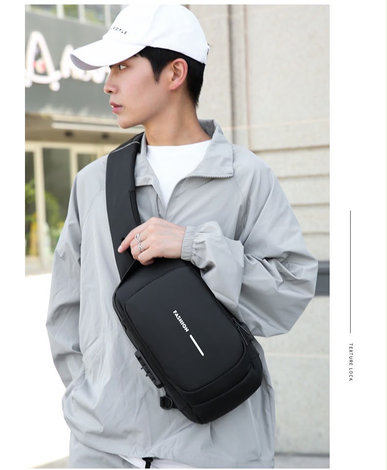 Most Demanding Article New Fashion Style Casual Waterproof Oxford Chest Cross Body Bag for Men