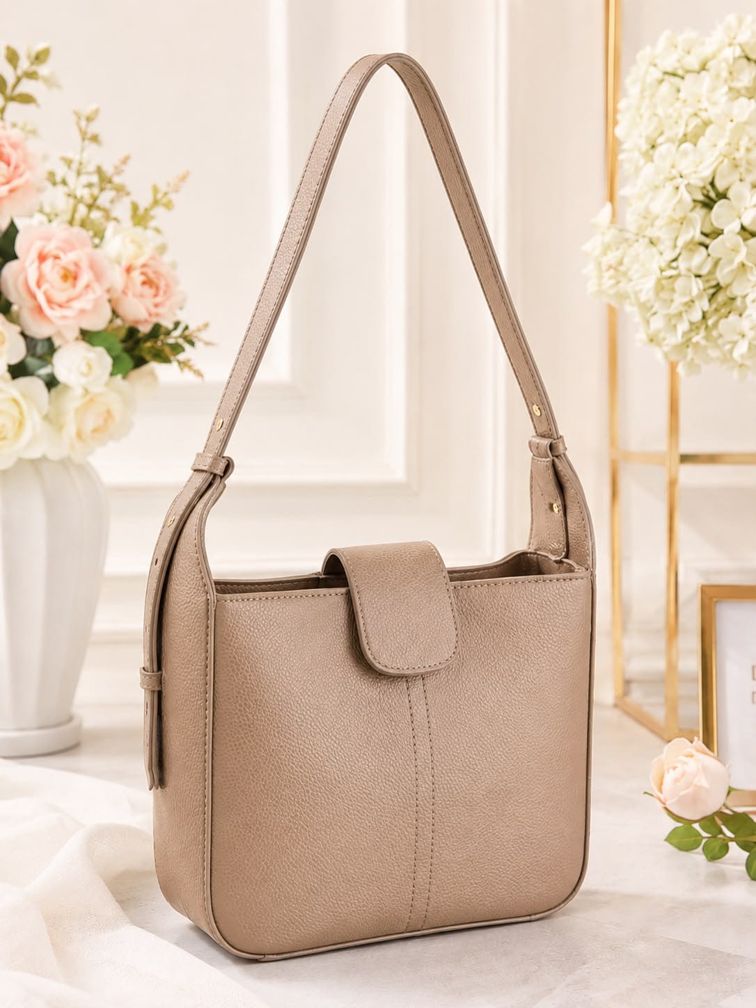 Elegant Shoulder Bag - Image 3