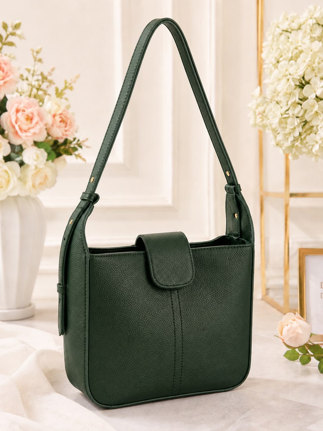 Elegant Shoulder Bag - Image 4