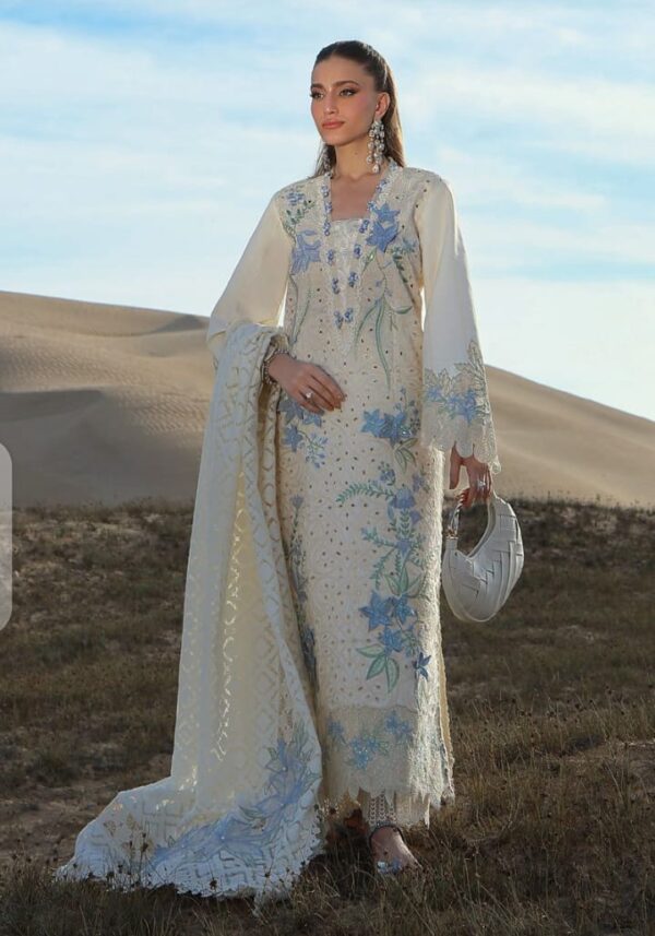 Rung Rasia Replica Luxury Chickenkari Lawn 3-Piece Suit with Embroidered Organza Dupatta